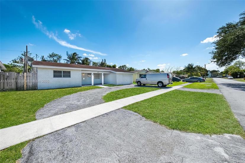 Picture of 6620 NW 21St Ct, Sunrise FL 33313