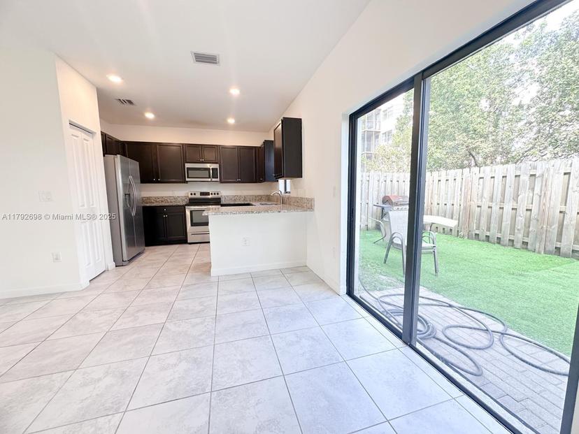 Picture of 20661 NE 2Nd Ct, Miami FL 33179