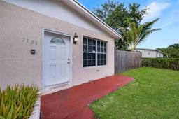 Picture of 1131 NE 211Th St, Miami, FL 33179