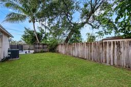 Picture of 1131 NE 211Th St, Miami, FL 33179