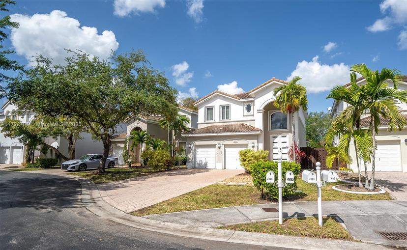 Picture of 4686 NW 113Th Pl, Doral FL 33178