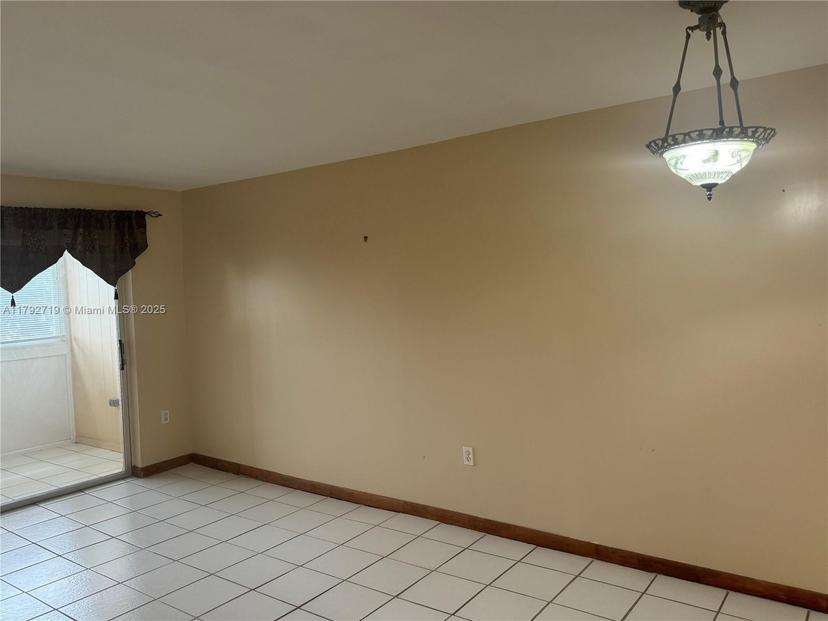 Picture of 2900 N Pine Island Rd # 307, Sunrise FL 33322