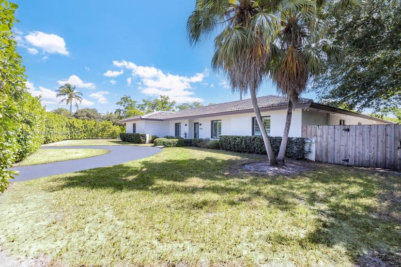 Picture of 14405 SW 84Th Ct, Palmetto Bay FL 33158