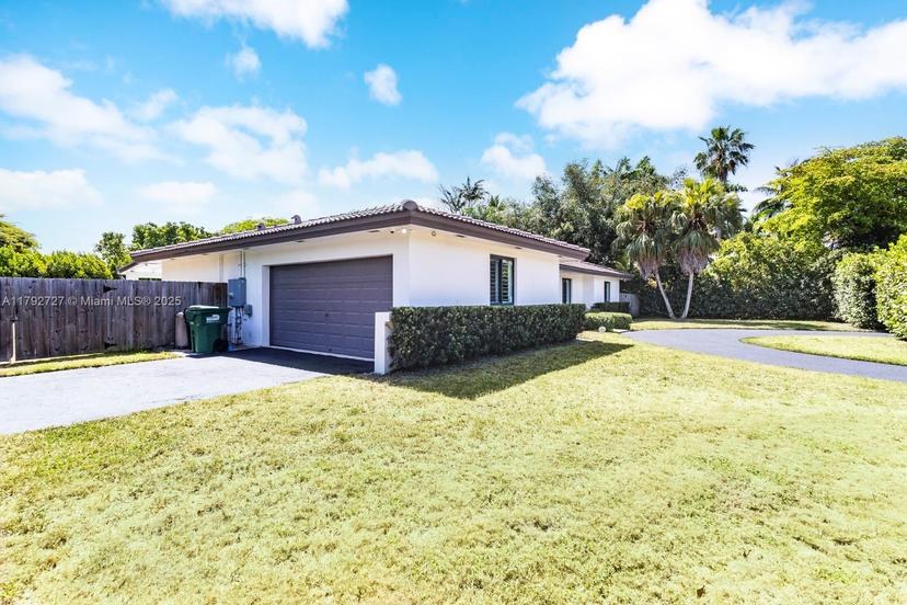 Picture of 14405 SW 84Th Ct, Palmetto Bay FL 33158