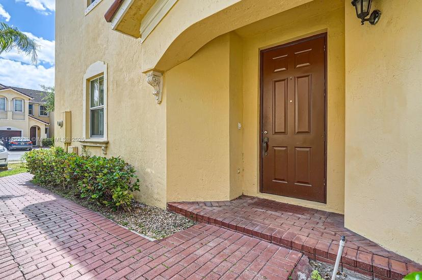 Picture of 894 SW 151St Pl, Miami FL 33194