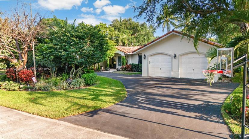Picture of 6860 SW 128Th St, Pinecrest FL 33156