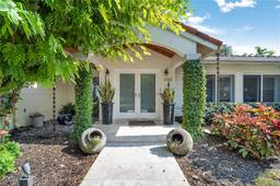 Picture of 6860 SW 128Th St, Pinecrest, FL 33156