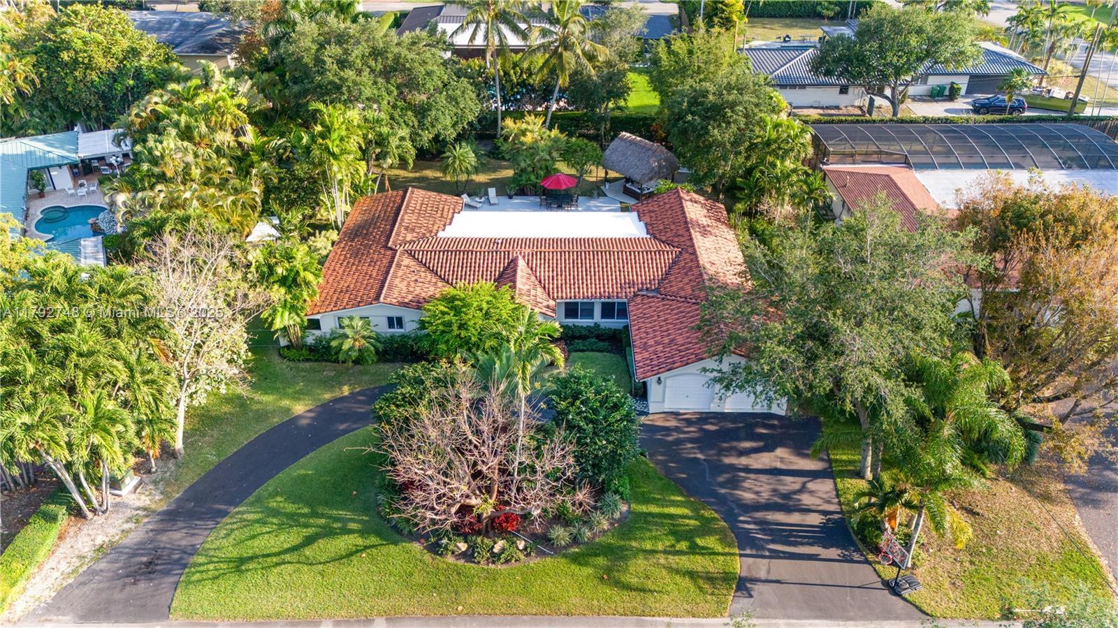 Picture of 6860 SW 128Th St, Pinecrest, FL 33156