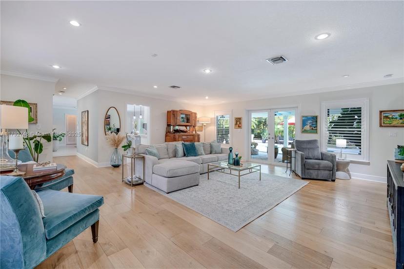 Picture of 6860 SW 128Th St, Pinecrest FL 33156