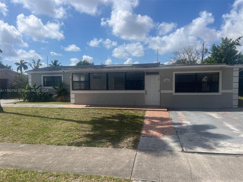 Picture of 1840 NW 184Th St, Miami Gardens FL 33056