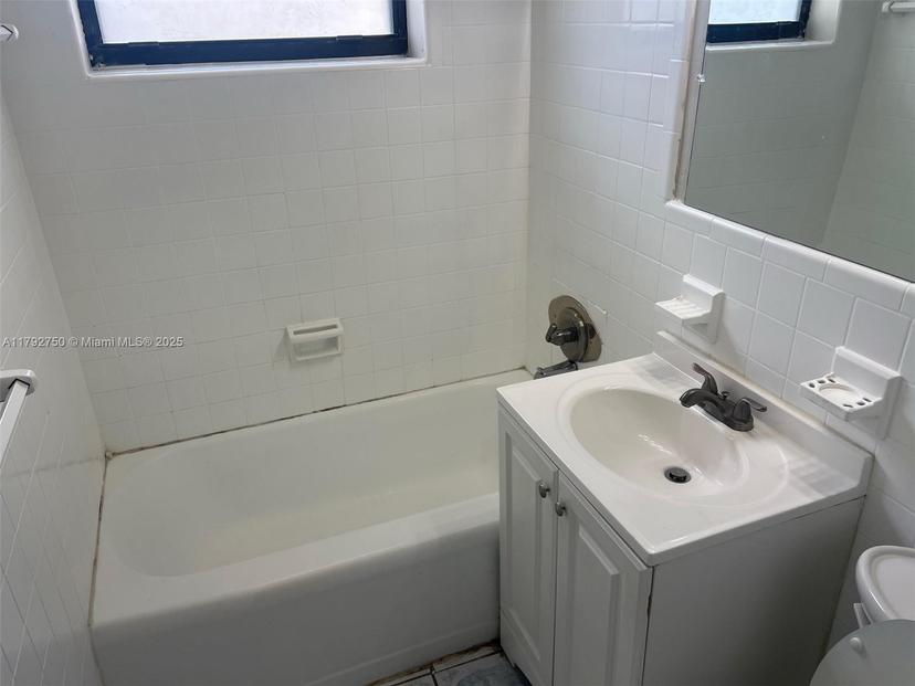 Picture of 1840 NW 184Th St, Miami Gardens FL 33056