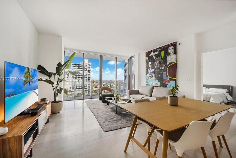 Picture of 68 SE 6Th St # 1204, Miami FL 33131