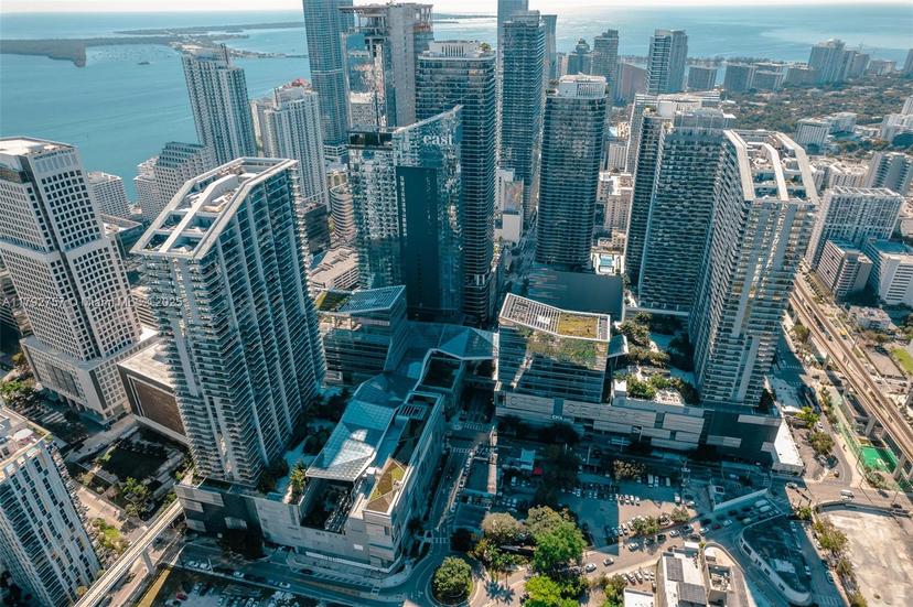 Picture of 68 SE 6Th St # 1204, Miami FL 33131
