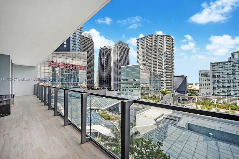 Picture of 68 SE 6Th St # 1204, Miami FL 33131