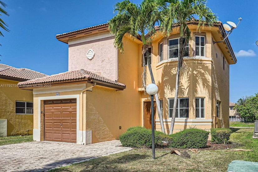 Picture of 949 NE 41St Ave, Homestead FL 33033