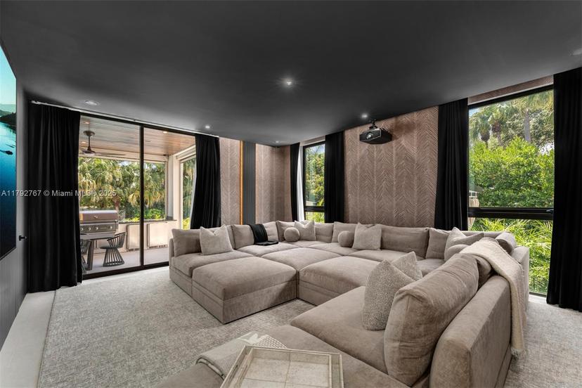 Picture of 13180 Old Cutler Rd, Pinecrest FL 33156