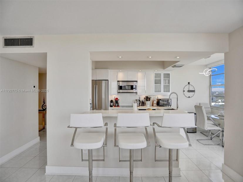 Picture of 18011 Biscayne Blvd # 1904, Aventura FL 33160
