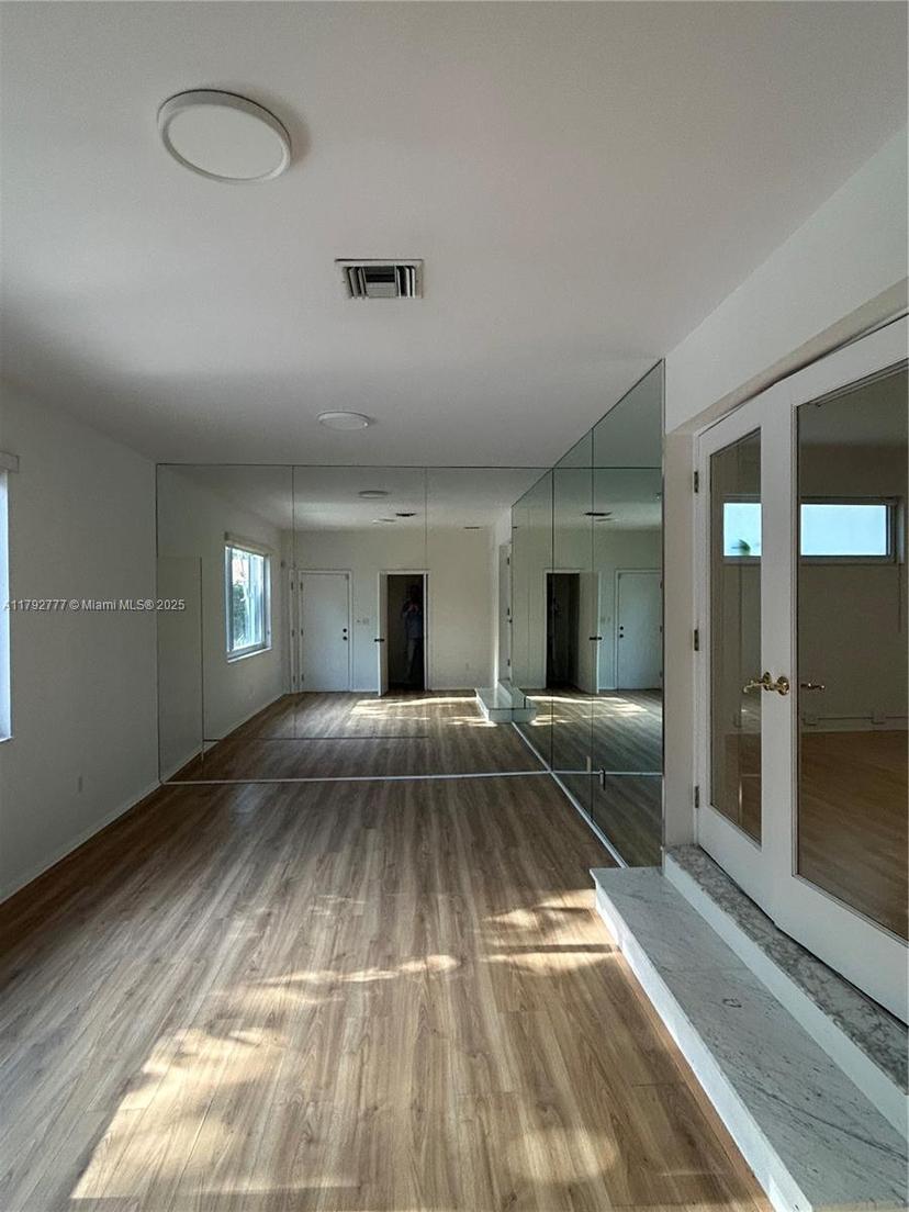 Picture of 18655 NE 21St Ave, Miami FL 33179