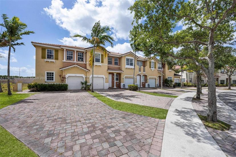 Picture of 433 NE 21St Ter, Homestead FL 33033