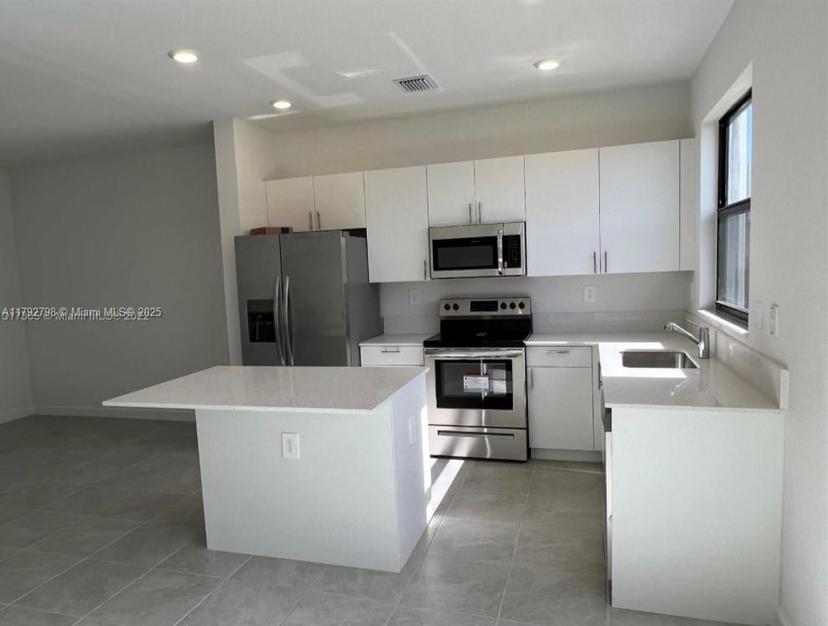 Picture of 11848 SW 247Th Ter # 11848, Homestead FL 33032