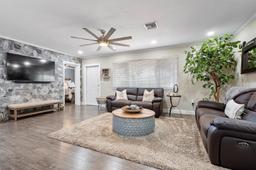 Picture of 8420 Taft St, Pembroke Pines, FL 33024