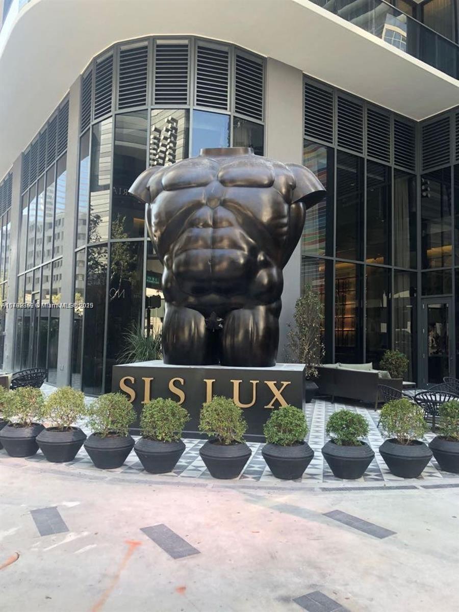 Picture of 801 S Miami Ave # 2505, Miami, FL 33130