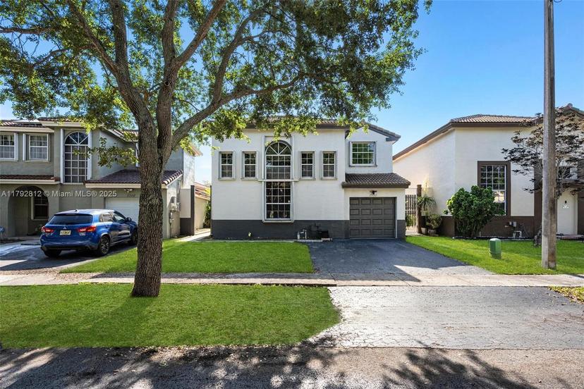 Picture of 2562 W Saratoga Dr, Cooper City FL 33026
