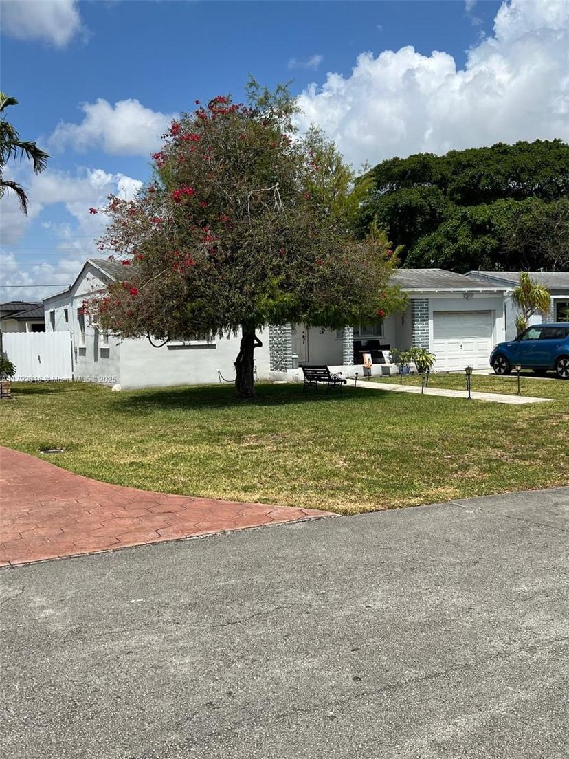 Picture of 288 Pocatella St, Miami Springs FL 33166