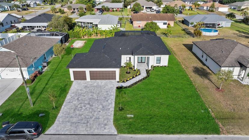 Picture of 1006 SW 6Th Ave, Other City - In The State Of Florida FL 33991