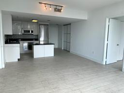 Picture of 92 SW 3Rd St # 3903, Miami, FL 33130