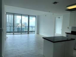 Picture of 92 SW 3Rd St # 3903, Miami, FL 33130