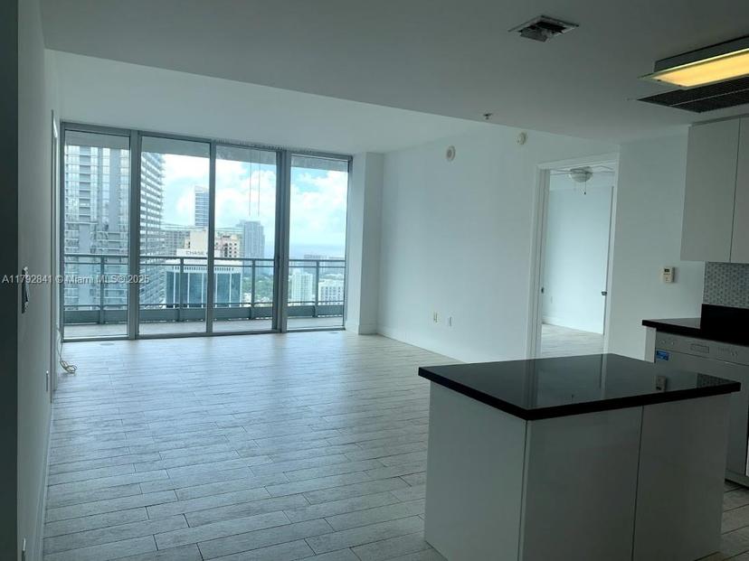 Picture of 92 SW 3Rd St # 3903, Miami FL 33130