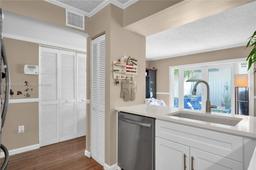 Picture of 10194 SW 77Th Ct, Miami, FL 33156