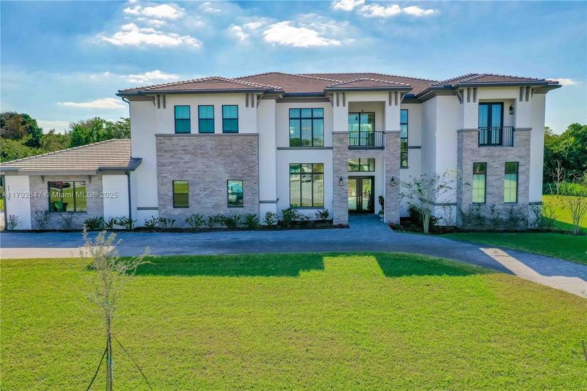 Picture of 17130 Magnolia Estates Dr, Southwest Ranches FL 33331