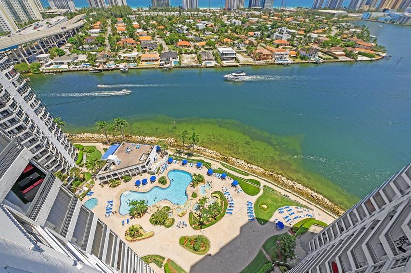 Picture of 19101 NE 36Th Ct # 2509, Aventura FL 33180