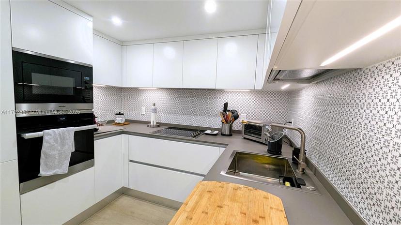 Picture of 5151 Collins Ave # 634, Miami Beach FL 33140