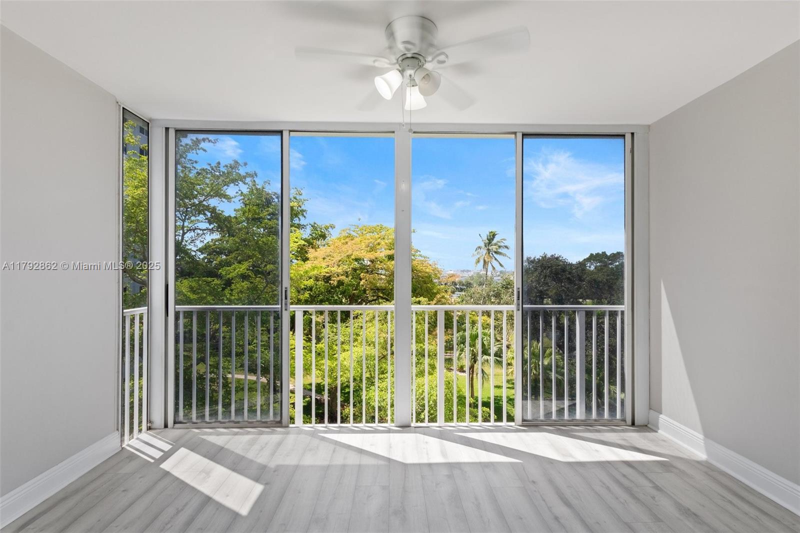 Picture of 4200 Hillcrest Dr # 505, Hollywood, FL 33021