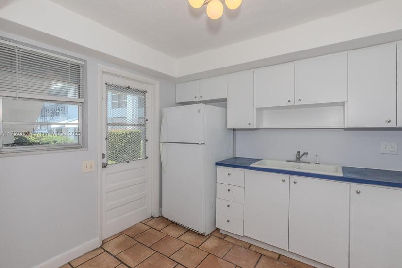 Picture of 3710 Harrison St # 1, Hollywood FL 33021