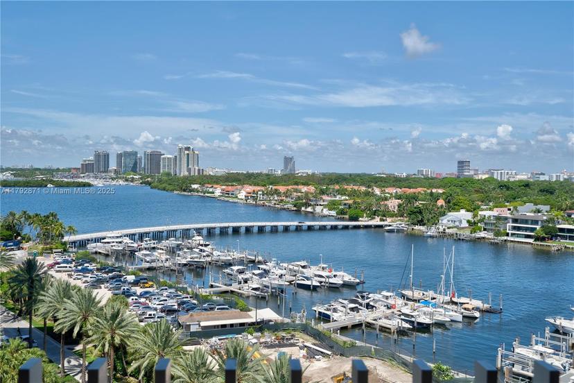 Picture of 3 Grove Isle Dr # C1108, Miami FL 33133