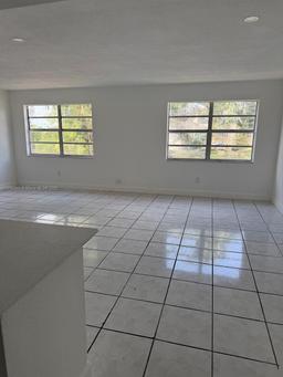 Picture of 1350 W 53Rd St # 33, Hialeah, FL 33012