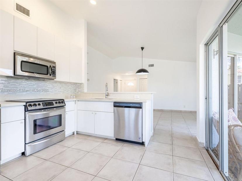 Picture of 1225 Seagrape Cir, Weston FL 33326