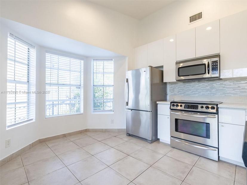 Picture of 1225 Seagrape Cir, Weston FL 33326