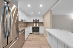 Picture of 200 Galen Dr # 308, Key Biscayne, FL 33149