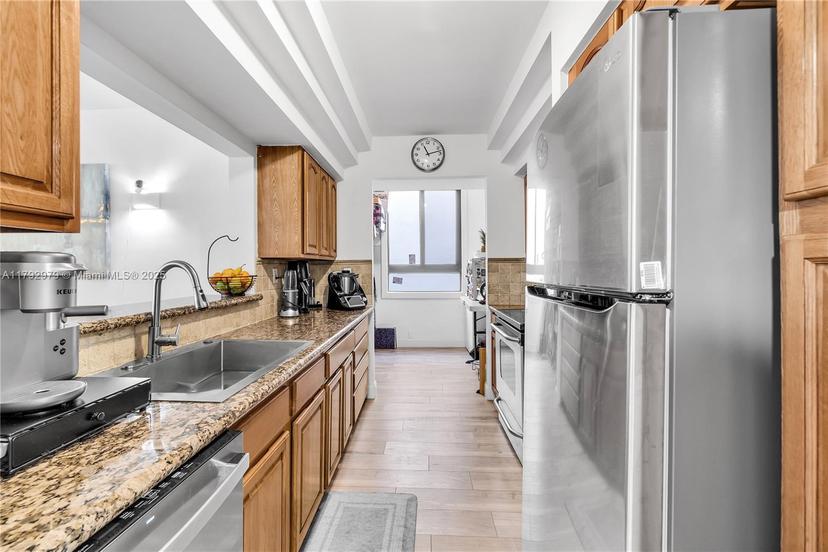 Picture of 121 Crandon Blvd # 256, Key Biscayne FL 33149