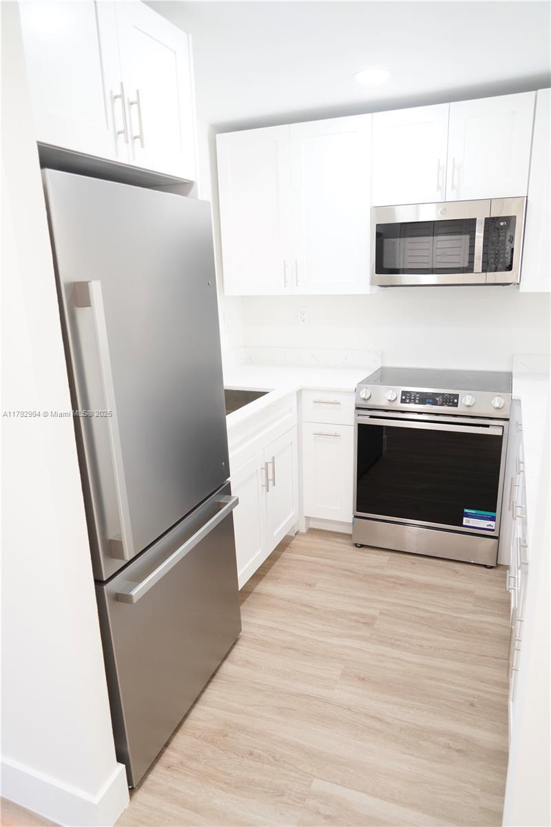 Picture of 9041 Sunrise Lakes Blvd # 110, Sunrise FL 33322