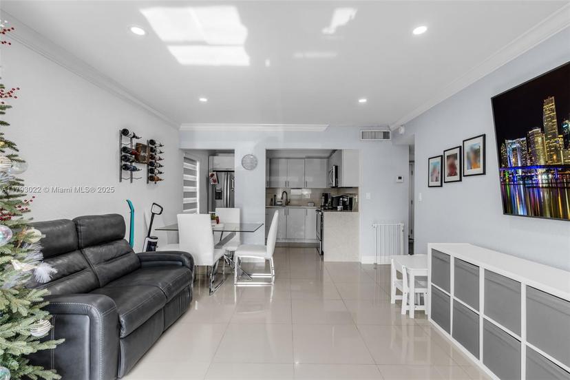Picture of 10401 SW 108Th Ave # 138, Miami FL 33176