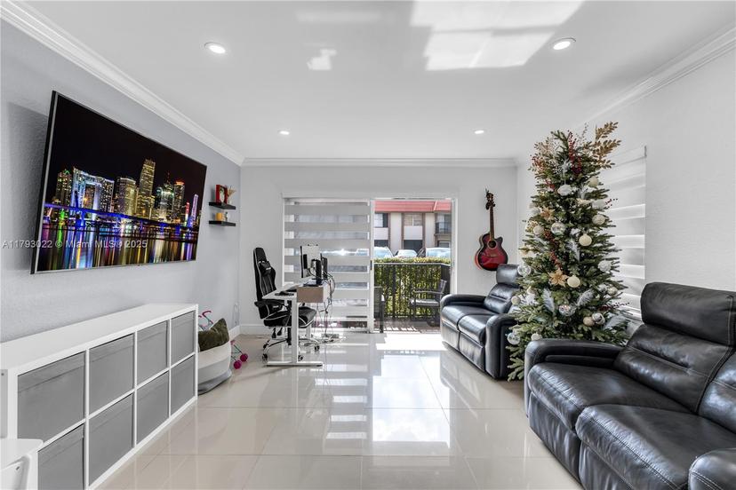 Picture of 10401 SW 108Th Ave # 138, Miami FL 33176
