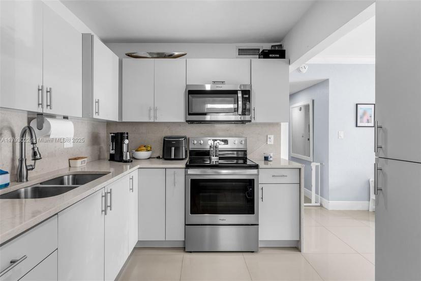 Picture of 10401 SW 108Th Ave # 138, Miami FL 33176
