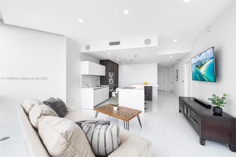 Picture of 851 NE 1St Ave # 2604, Miami FL 33132