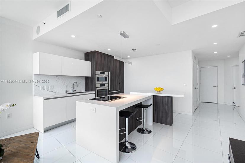 Picture of 851 NE 1St Ave # 2604, Miami FL 33132